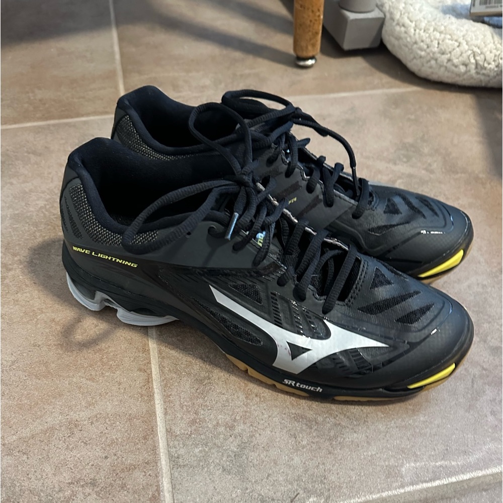 Mizuno Volleyball Court Shoes